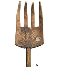 Load image into Gallery viewer, Vintage Timber Farm Fork