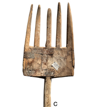 Load image into Gallery viewer, Vintage Timber Farm Fork