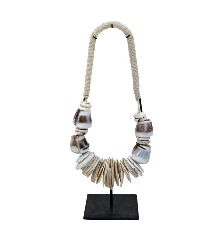 Olon Necklace Medium