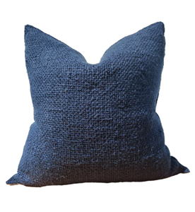Détente Blue Cushion