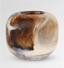 Load image into Gallery viewer, Atelier Boulder Vase Light Horn
